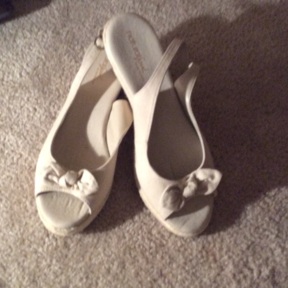 Naturalizer Cream Slingback Heels